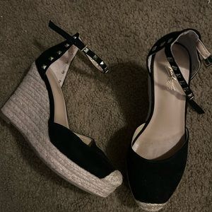 Thalia sodi wedges